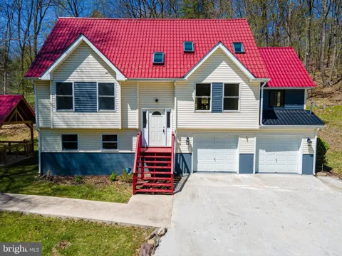 57 LAKE LANE