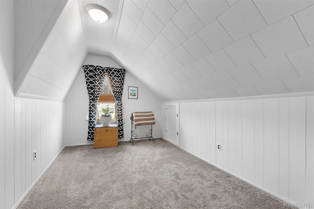 22827 Meridian Road Grosse Ile Township, MI 48138