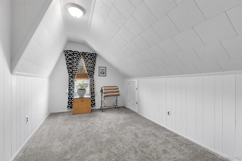 22827 Meridian Road Grosse Ile Township, MI 48138