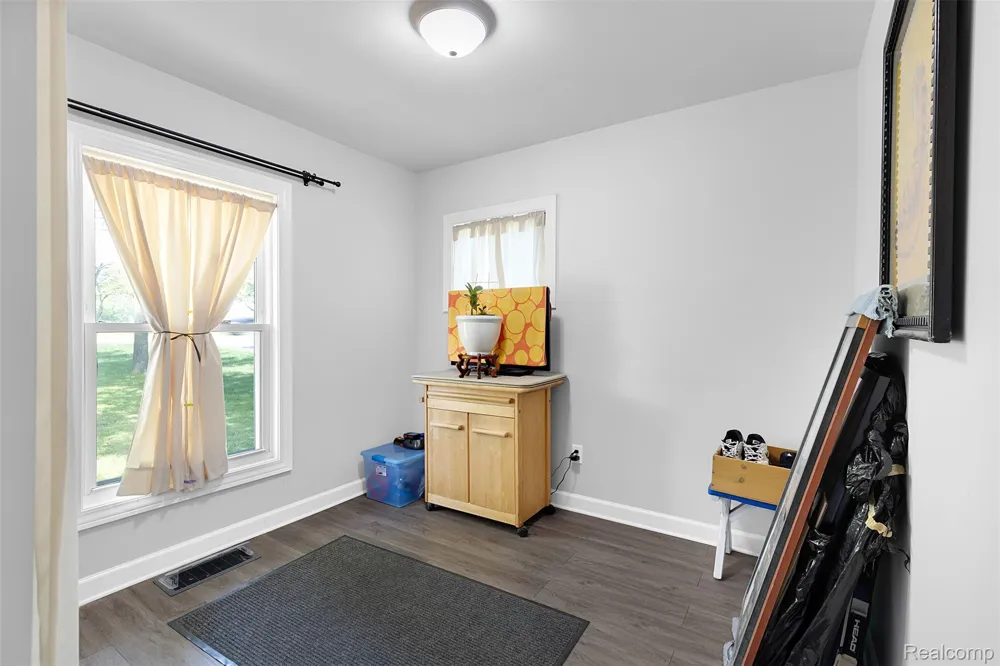 22827 Meridian Road Grosse Ile Township, MI 48138