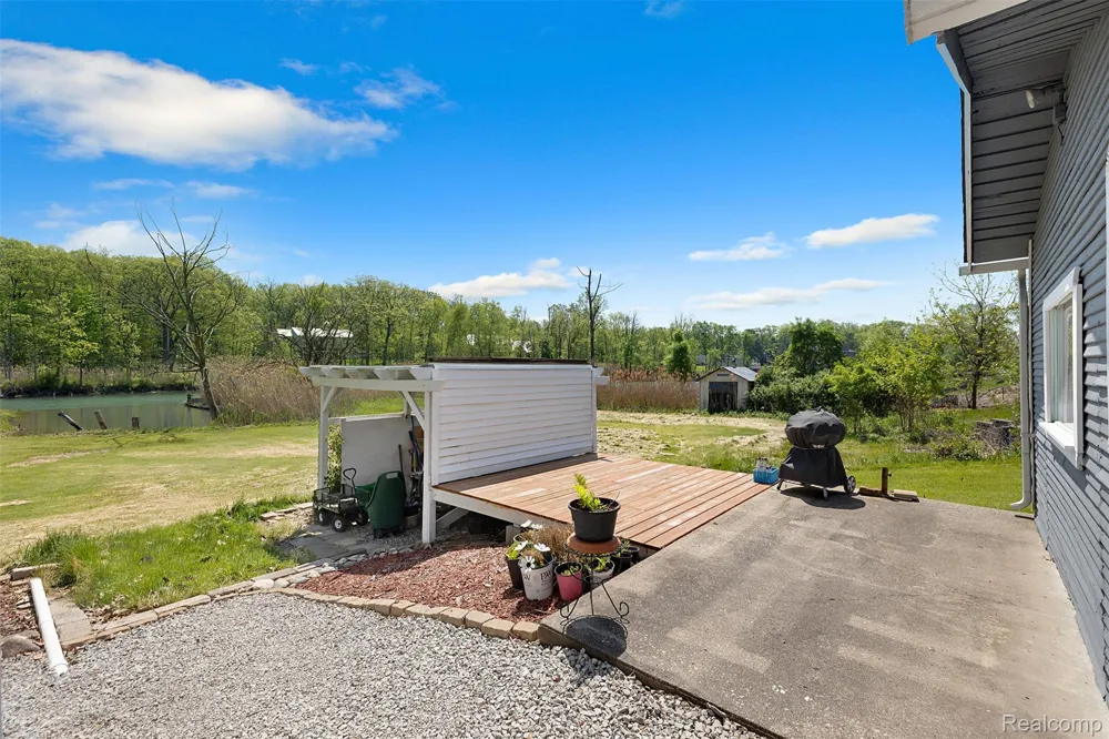 22827 Meridian Road Grosse Ile Township, MI 48138