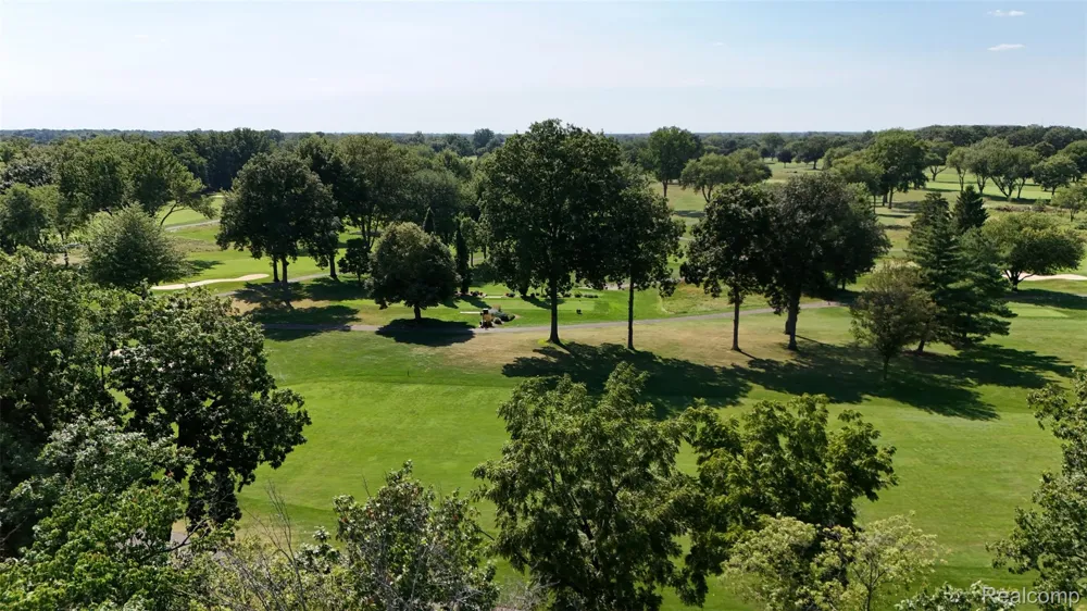 22827 Meridian Road Grosse Ile Township, MI 48138