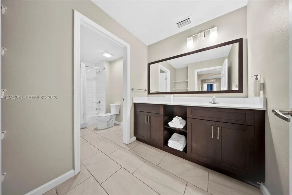 14501 Grove Resort #1304 Winter Garden, FL 34787
