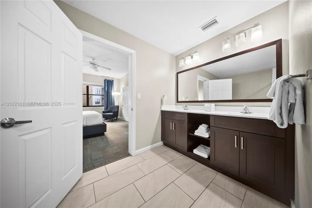14501 Grove Resort #1304 Winter Garden, FL 34787
