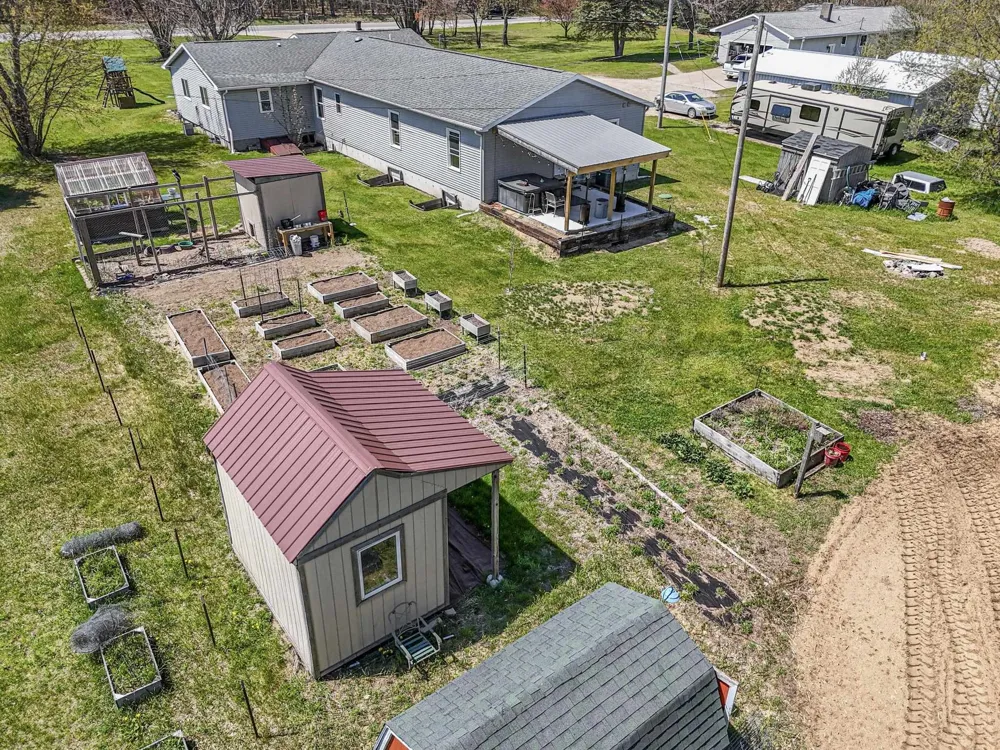 3821 S 39 ROAD Haring Charter Township, MI 49601