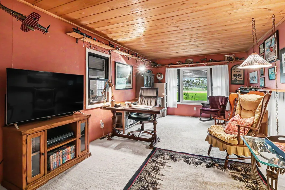 5739 Benzie Highway Joyfield Township, MI 49616