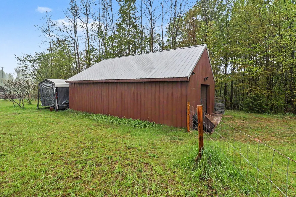 5739 Benzie Highway Joyfield Township, MI 49616