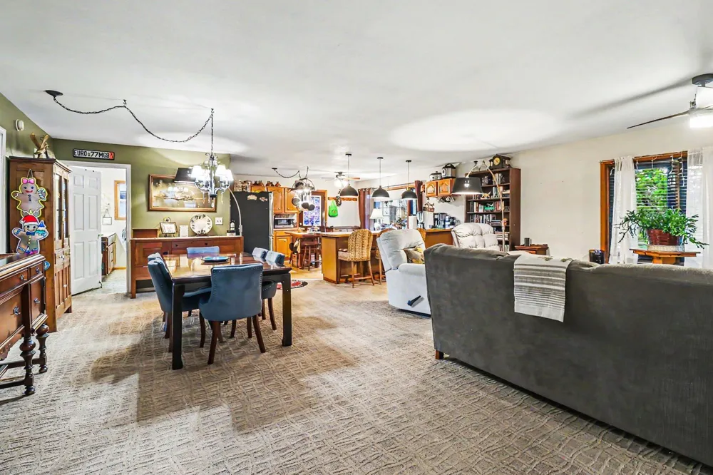 5739 Benzie Highway Joyfield Township, MI 49616