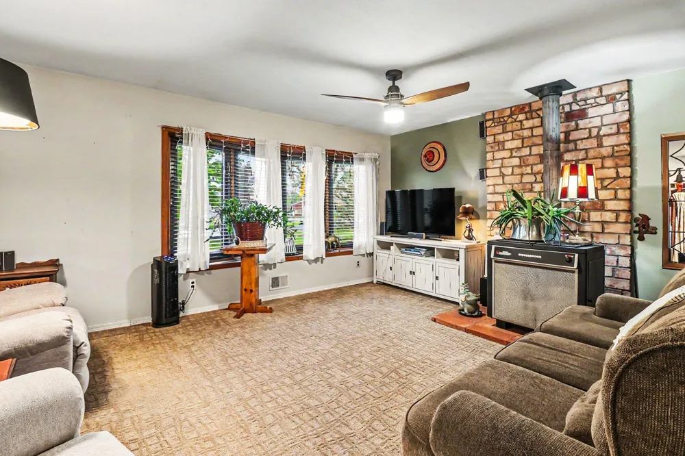 5739 Benzie Highway Joyfield Township, MI 49616