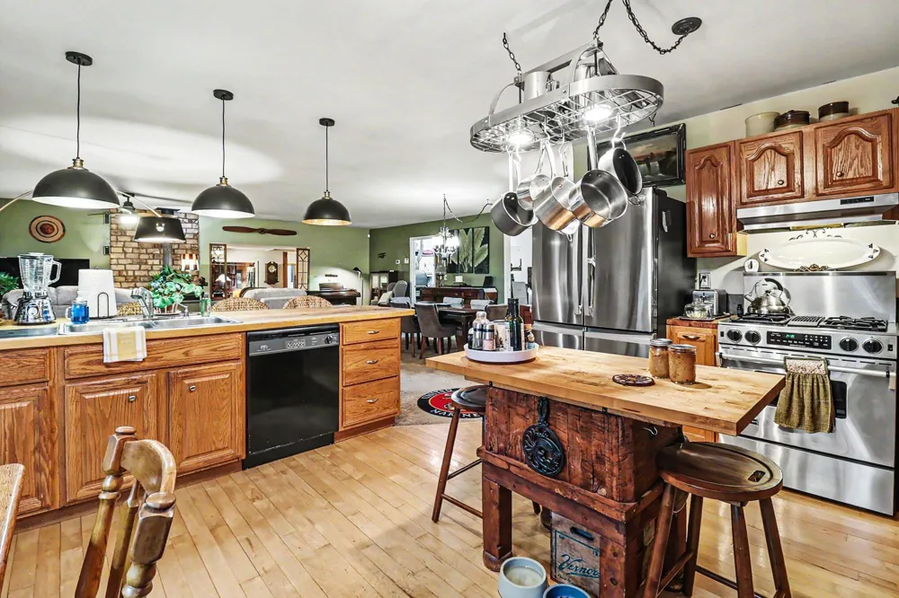 5739 Benzie Highway Joyfield Township, MI 49616