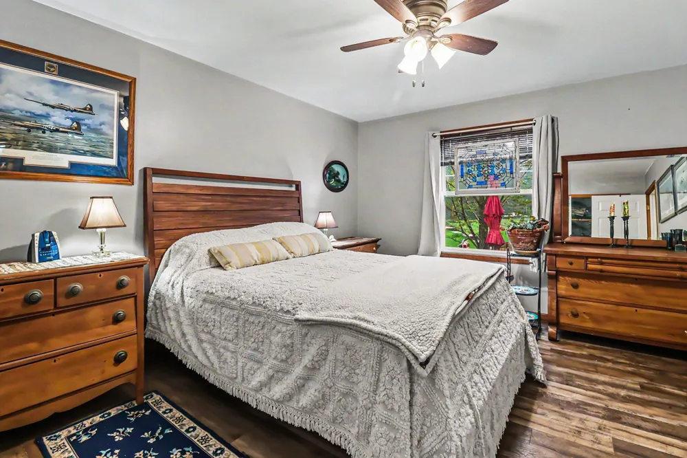 5739 Benzie Highway Joyfield Township, MI 49616