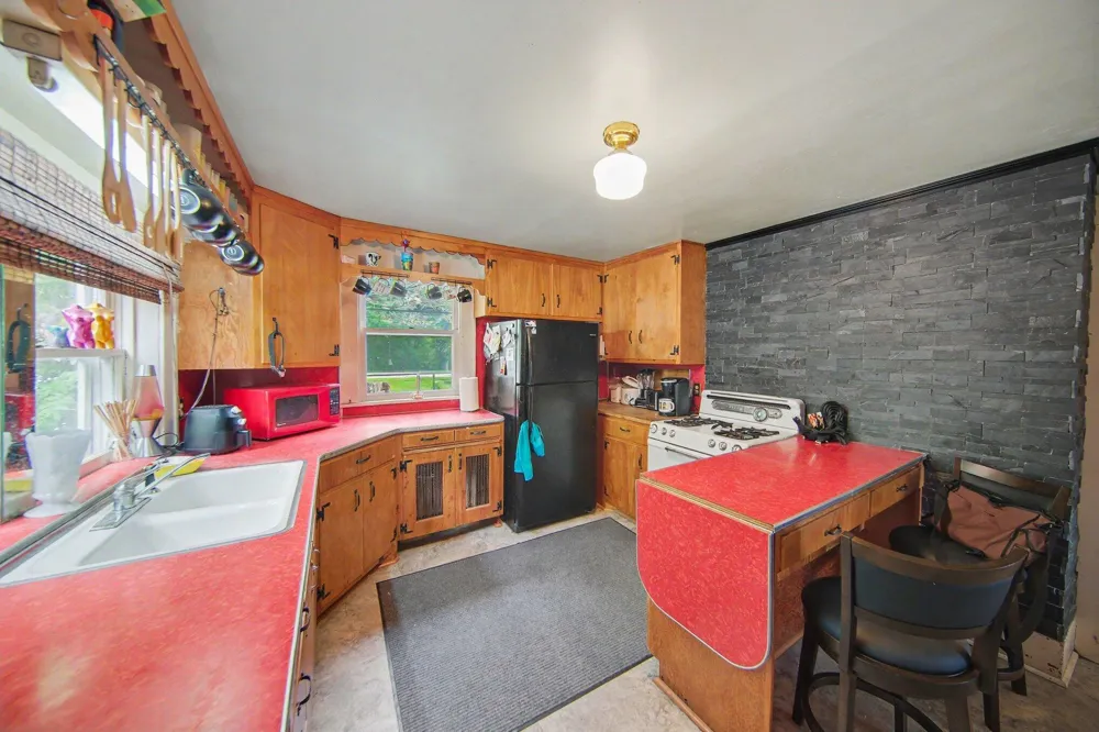 1011 W Maumee Street Adrian City, MI 49221