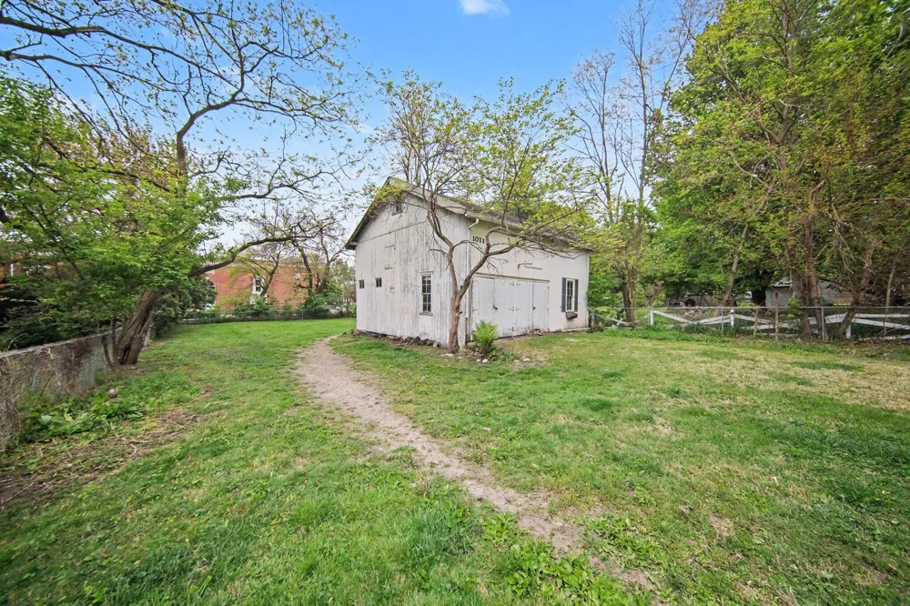 1011 W Maumee Street Adrian City, MI 49221