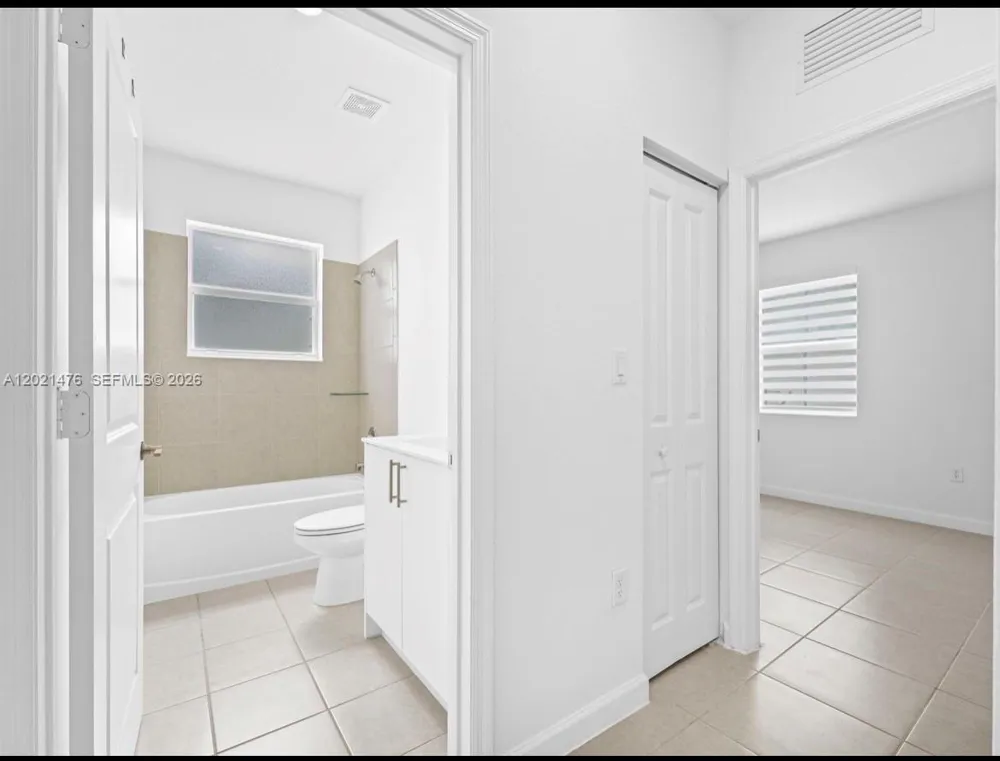 14884 SW 162nd St Miami, FL 33187