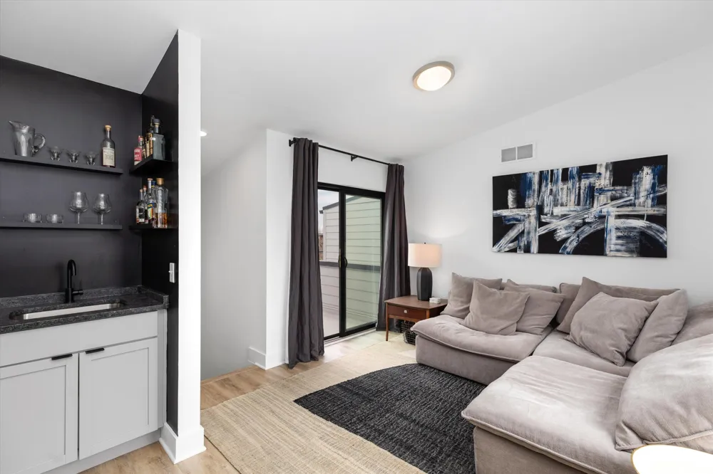 1803 Perry Street #9 Detroit City, MI 48216