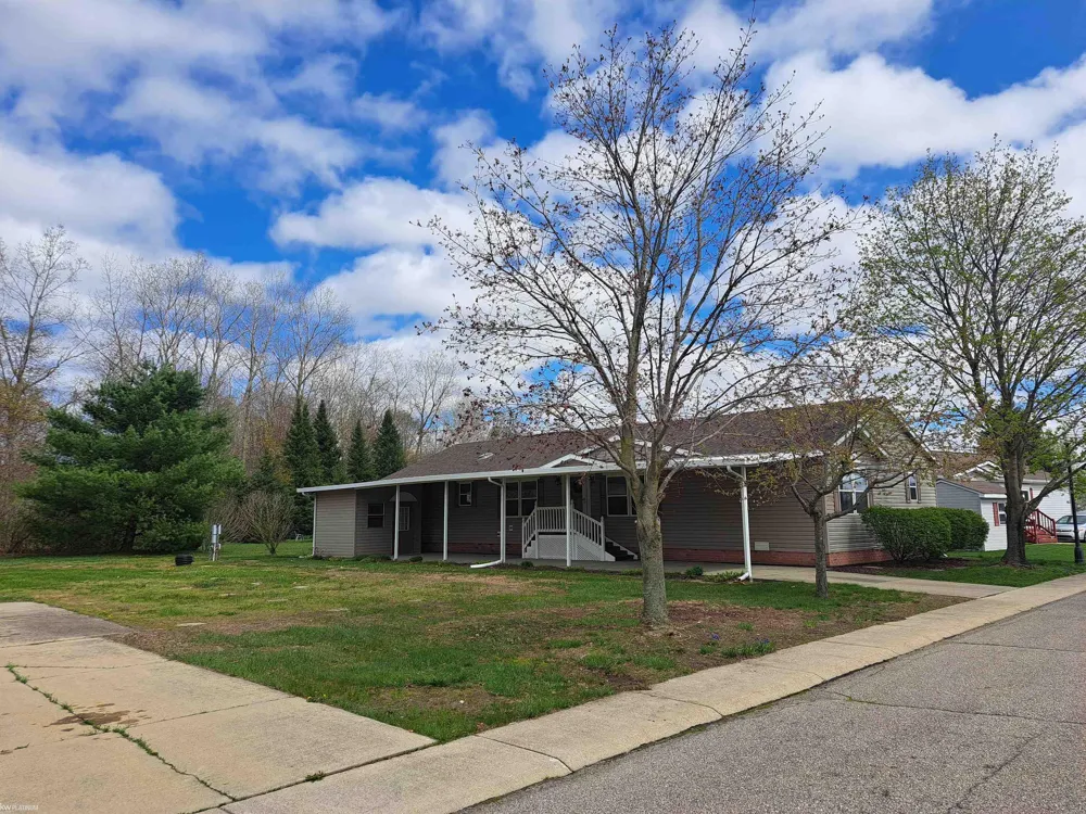 536 Swan Creek Court Kimball Township, MI 48074