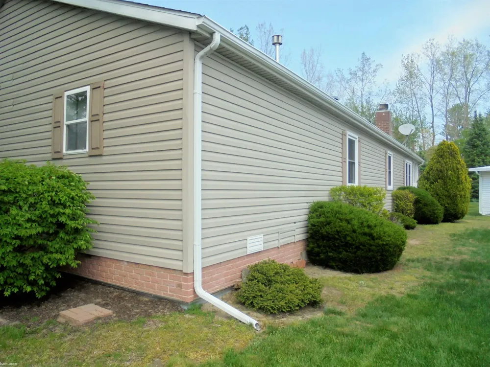 536 Swan Creek Court Kimball Township, MI 48074