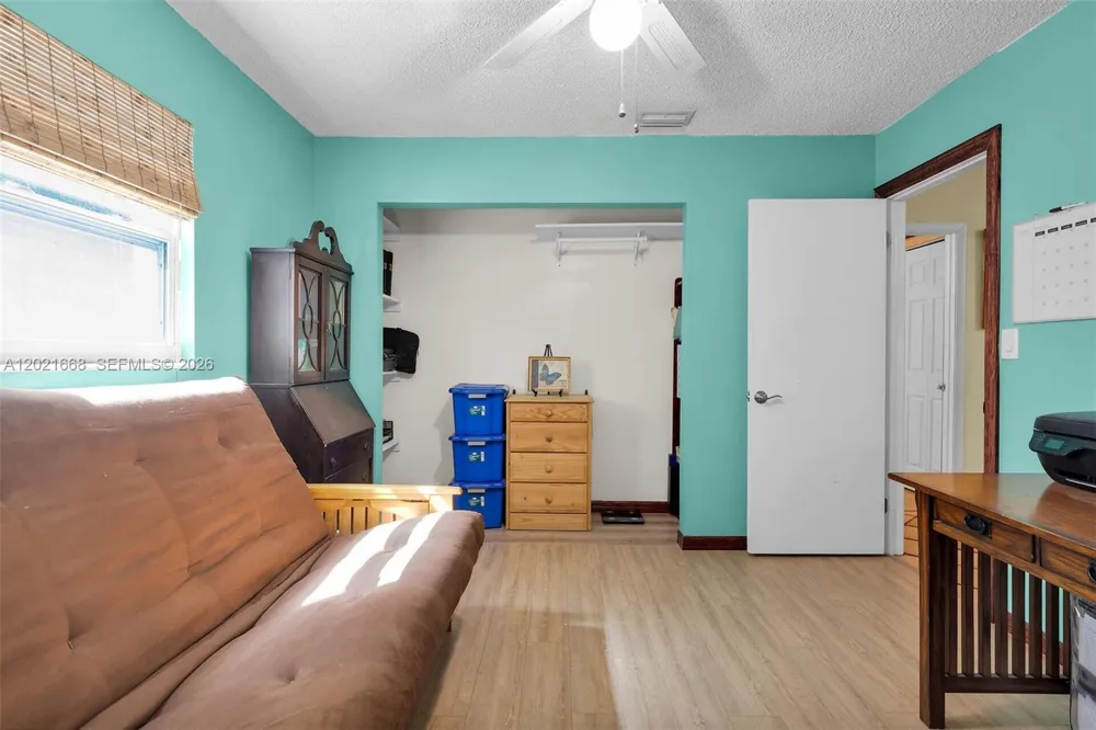 323 Bay View Ave Key Largo, FL 33037