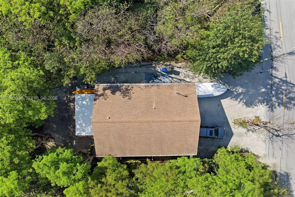 323 Bay View Ave Key Largo, FL 33037