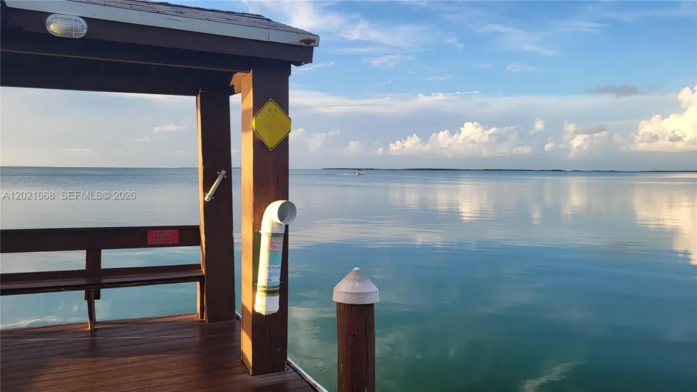 323 Bay View Ave Key Largo, FL 33037