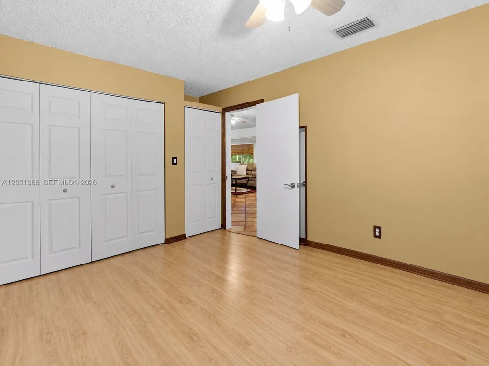 323 Bay View Ave Key Largo, FL 33037