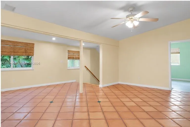 323 Bay View Ave Key Largo, FL 33037