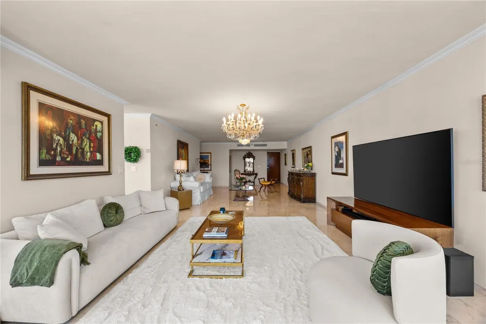 14 CARR 833 #1404 Guaynabo, PR 00966