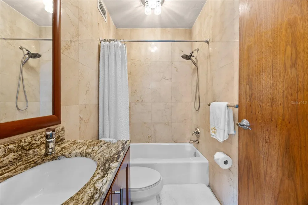14 CARR 833 #1404 Guaynabo, PR 00966