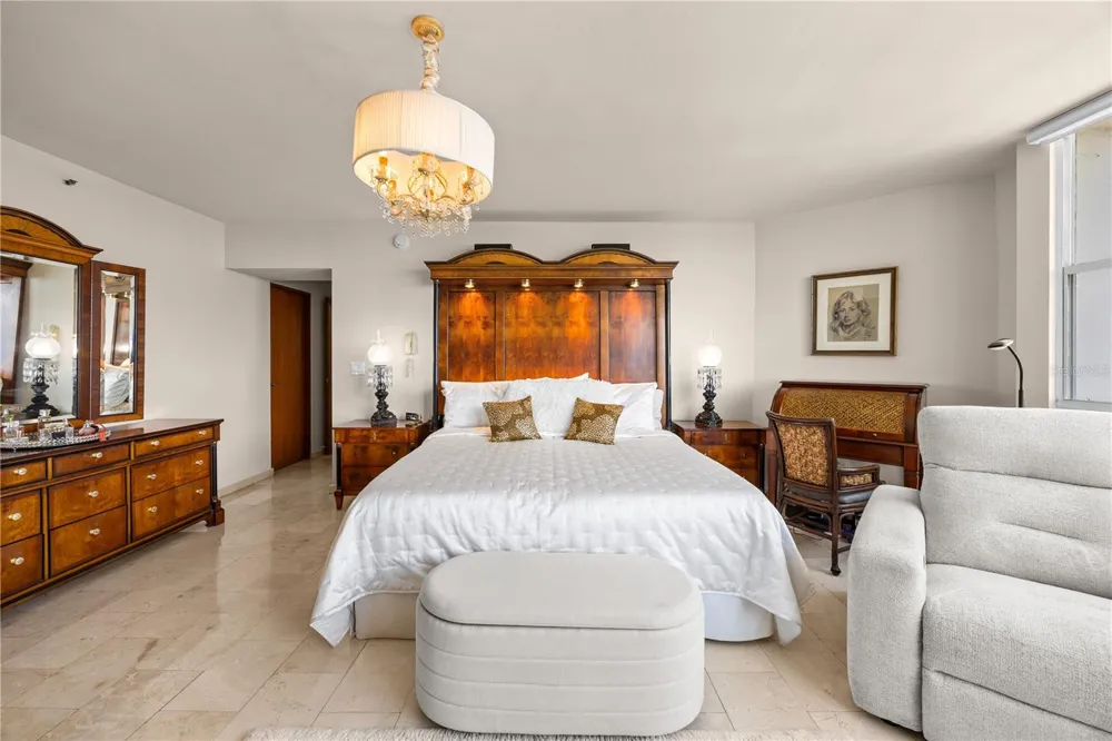 14 CARR 833 #1404 Guaynabo, PR 00966