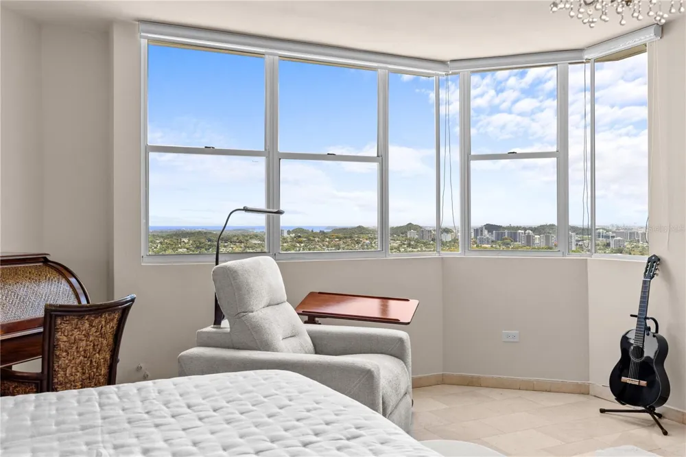 14 CARR 833 #1404 Guaynabo, PR 00966