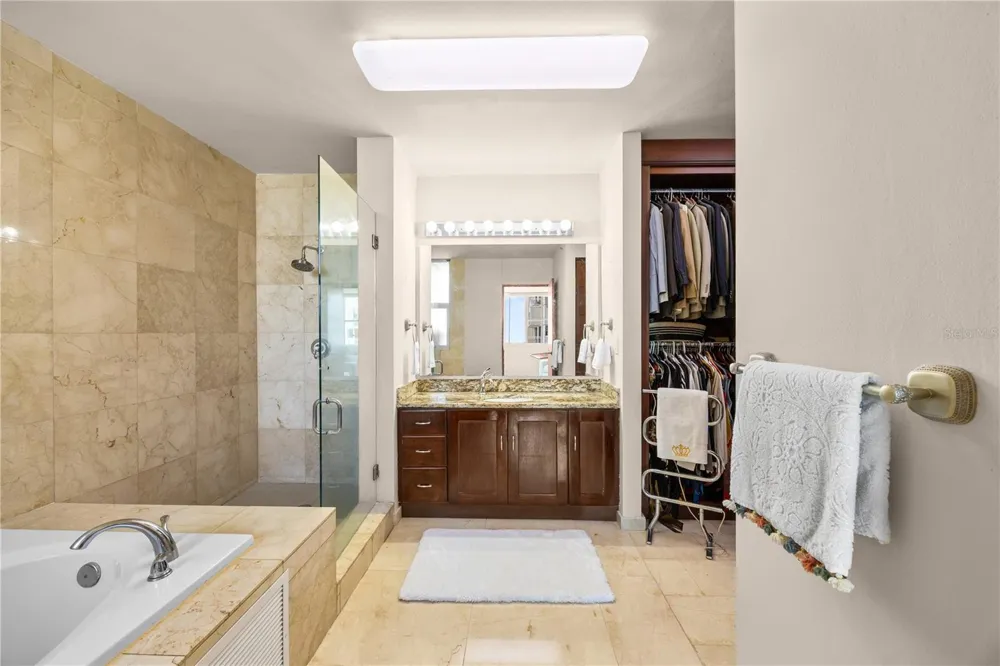 14 CARR 833 #1404 Guaynabo, PR 00966