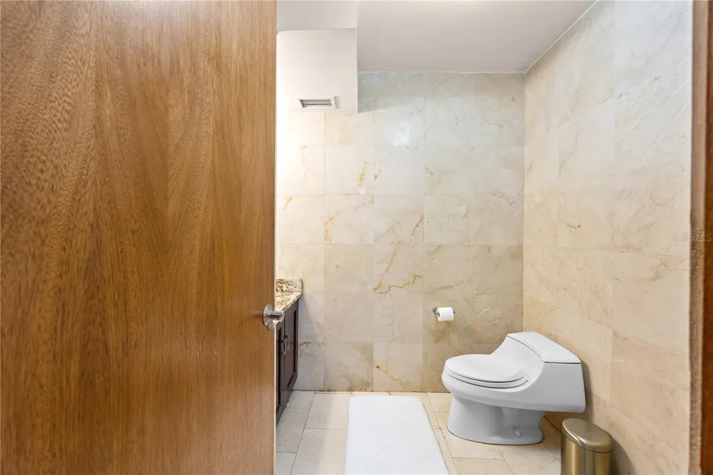 14 CARR 833 #1404 Guaynabo, PR 00966