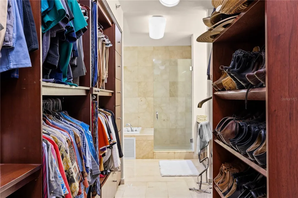 14 CARR 833 #1404 Guaynabo, PR 00966
