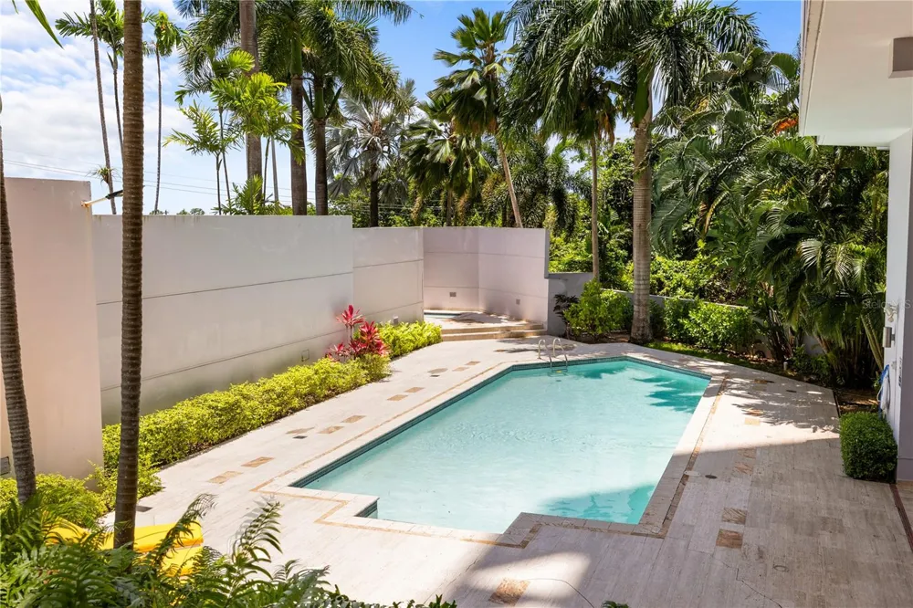 14 CARR 833 #1404 Guaynabo, PR 00966