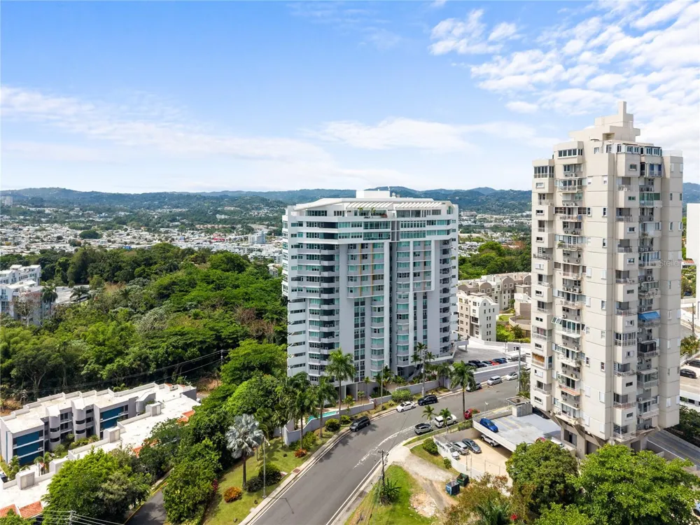 14 CARR 833 #1404 Guaynabo, PR 00966