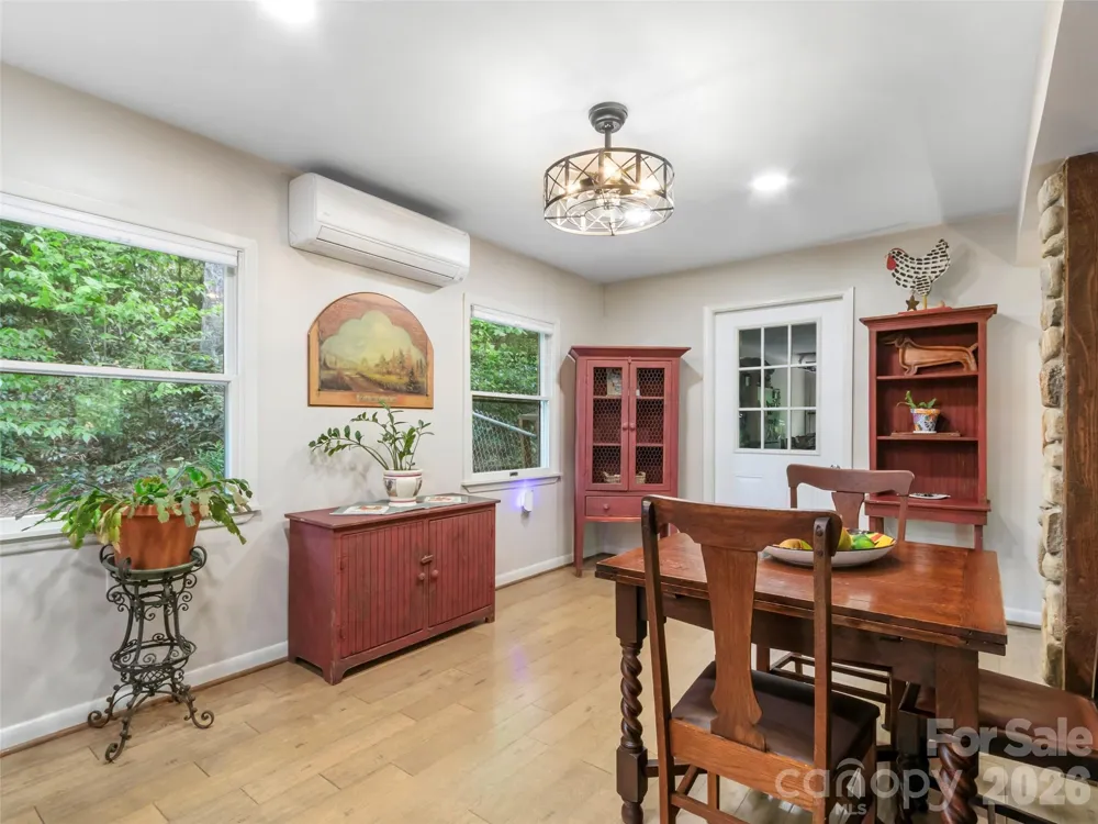 597 Sweetwater Ridge Road Burnsville, NC 28714