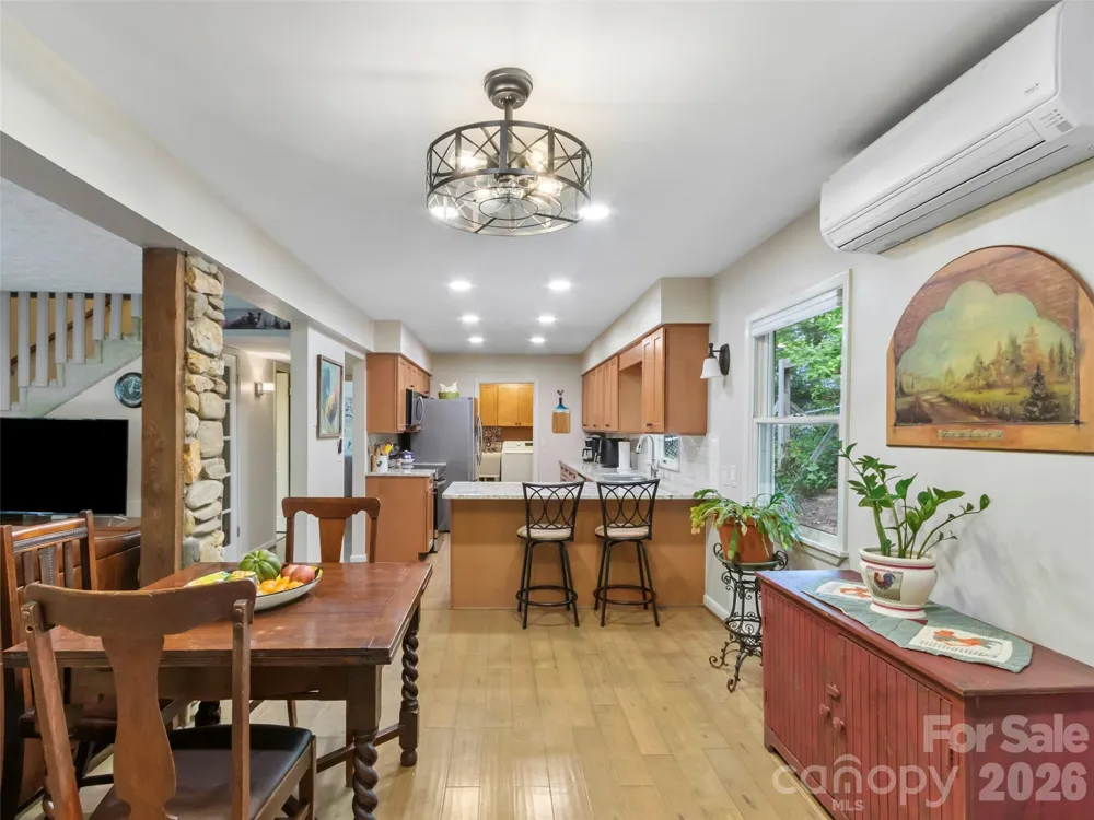 597 Sweetwater Ridge Road Burnsville, NC 28714
