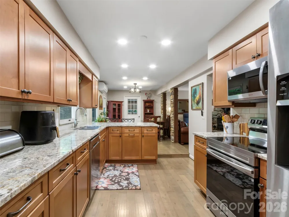 597 Sweetwater Ridge Road Burnsville, NC 28714