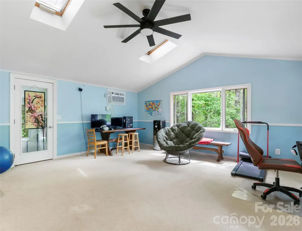 597 Sweetwater Ridge Road Burnsville, NC 28714