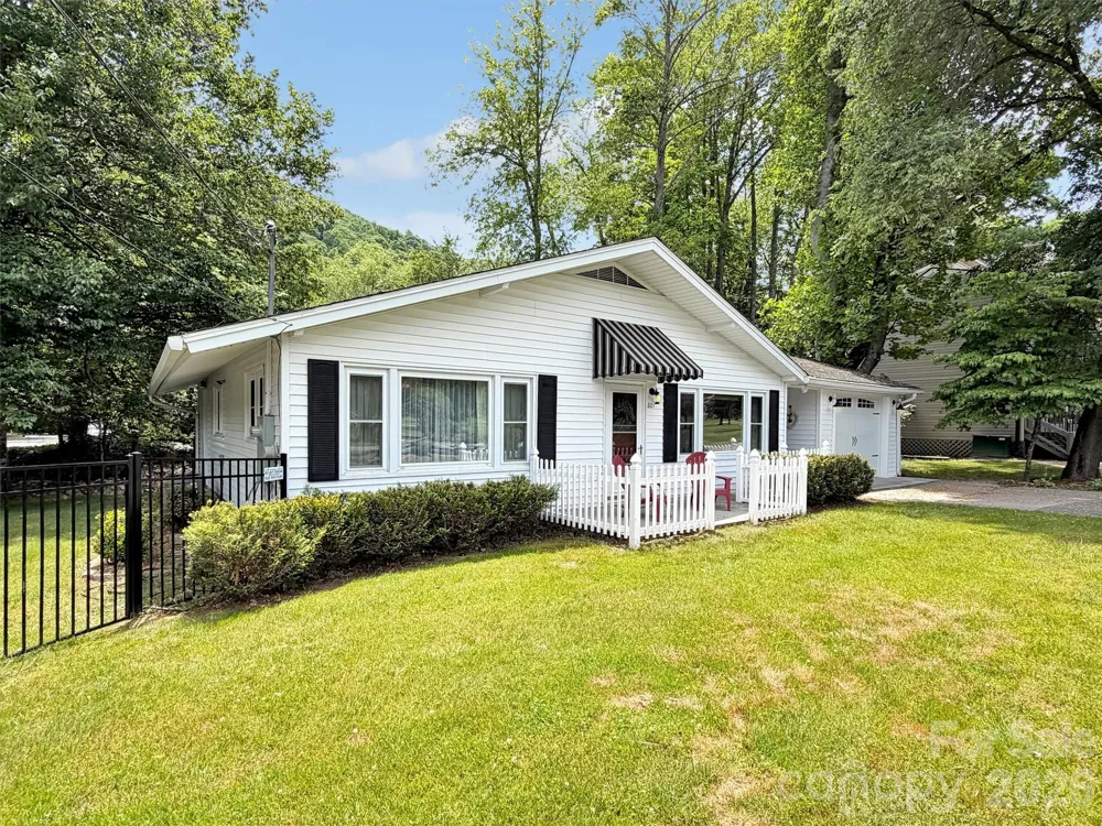 221 Moody Farm Road Maggie Valley, NC 28751