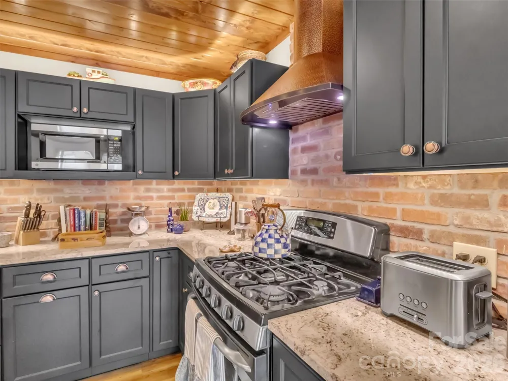 221 Moody Farm Road Maggie Valley, NC 28751
