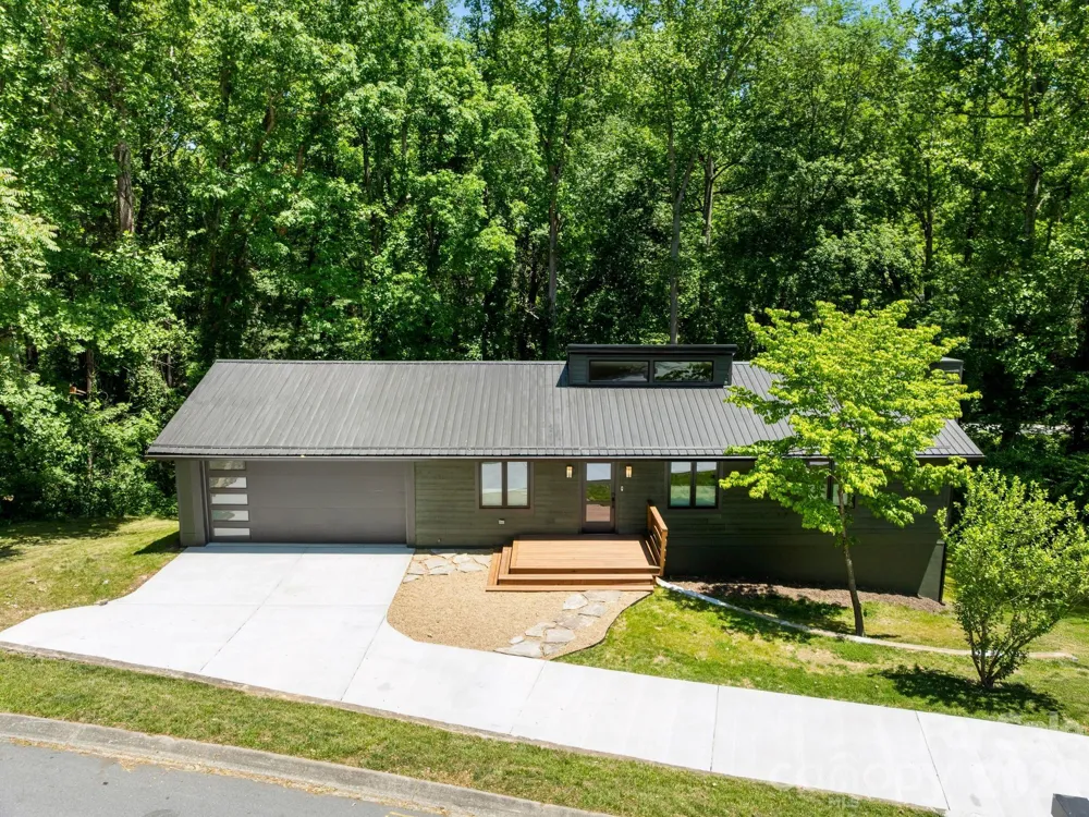17 Muirfield Drive Arden, NC 28704