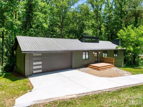 17 Muirfield Drive