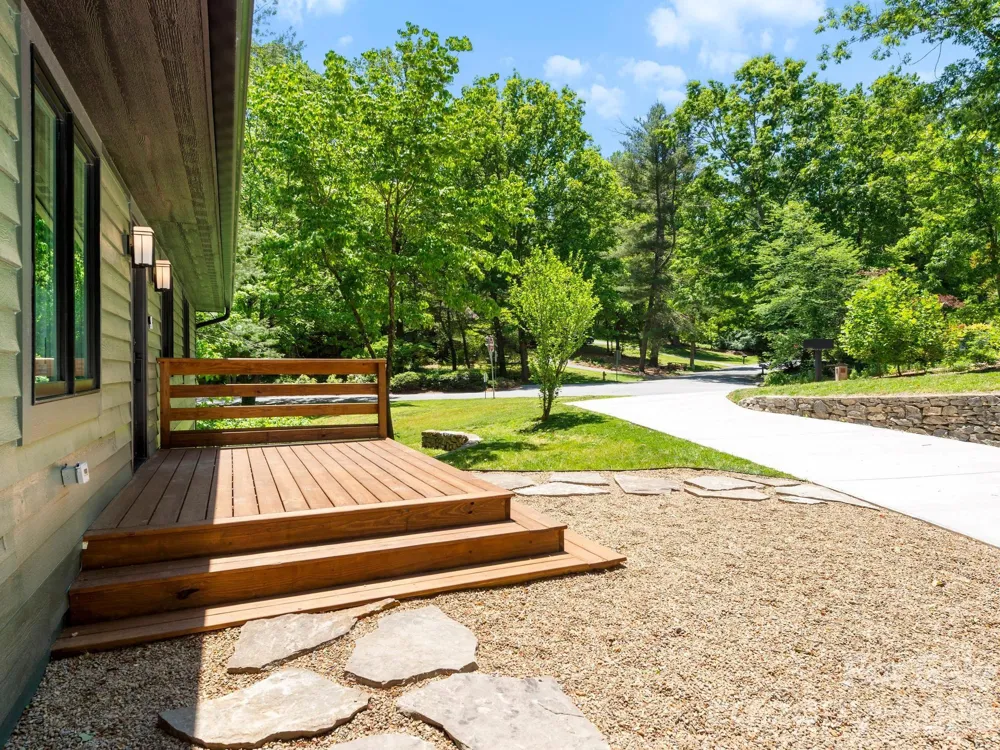17 Muirfield Drive Arden, NC 28704