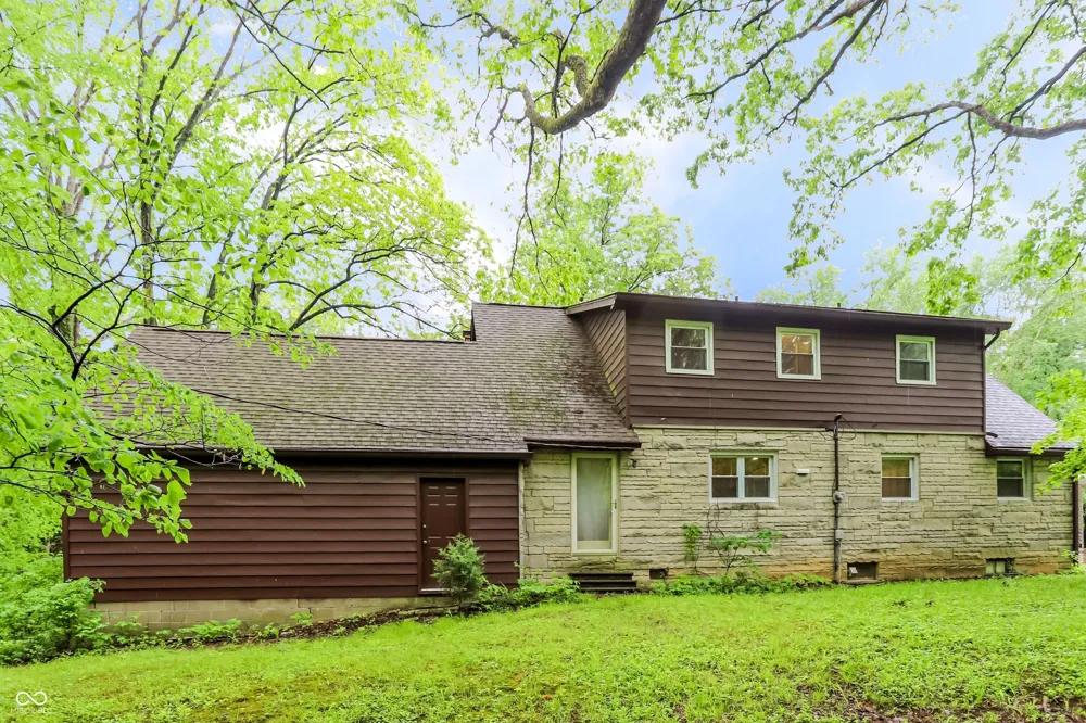 1609 E Woodland Drive Bloomington, IN 47408
