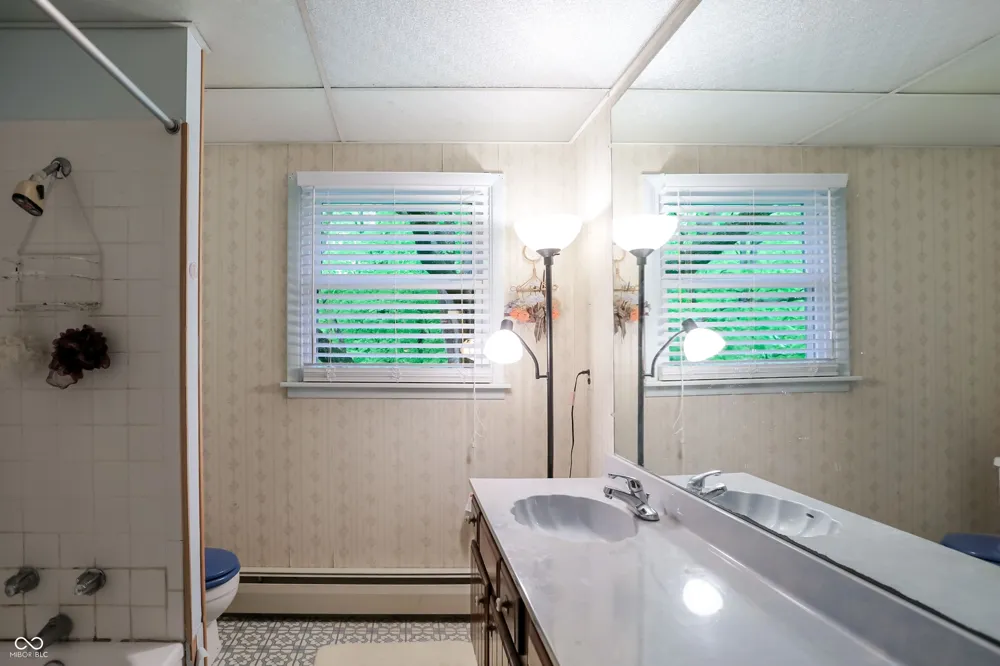 1609 E Woodland Drive Bloomington, IN 47408
