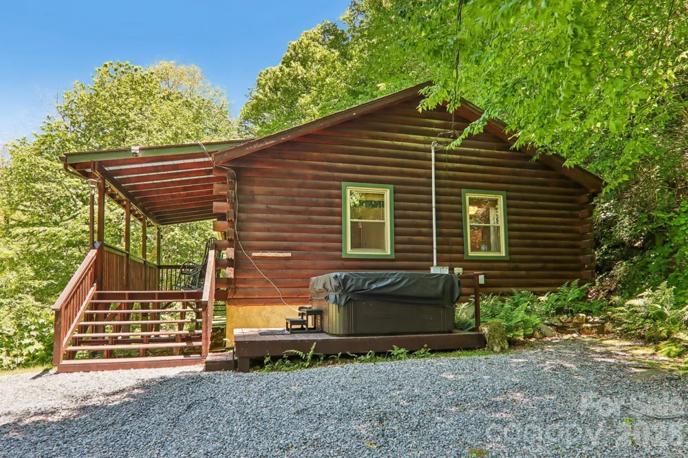 152 Trails End Lane Maggie Valley, NC 28751