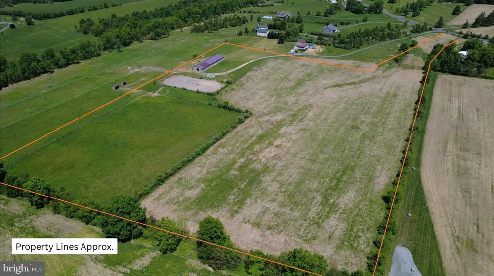 2472 BIGLERVILLE ROAD Gettysburg, PA 17325