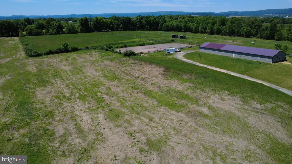2472 BIGLERVILLE ROAD Gettysburg, PA 17325