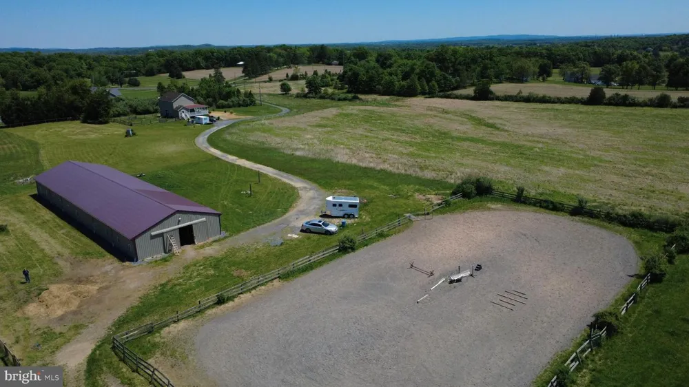 2472 BIGLERVILLE ROAD Gettysburg, PA 17325